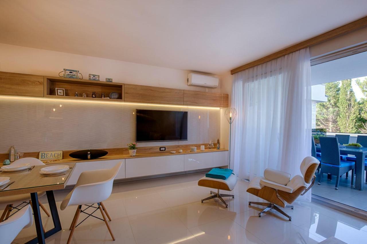 Deluxe New Apartments - Few Steps From The Beach - Luxury Holiday With Style - By Traveler Tourist Agency Krk คิร์ก ภายนอก รูปภาพ