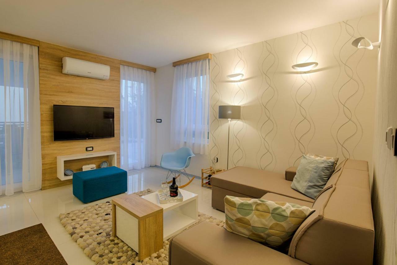 Deluxe New Apartments - Few Steps From The Beach - Luxury Holiday With Style - By Traveler Tourist Agency Krk คิร์ก ภายนอก รูปภาพ