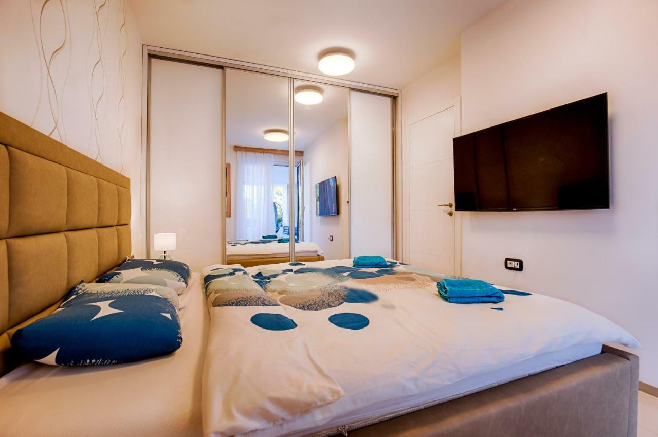 Deluxe New Apartments - Few Steps From The Beach - Luxury Holiday With Style - By Traveler Tourist Agency Krk คิร์ก ภายนอก รูปภาพ