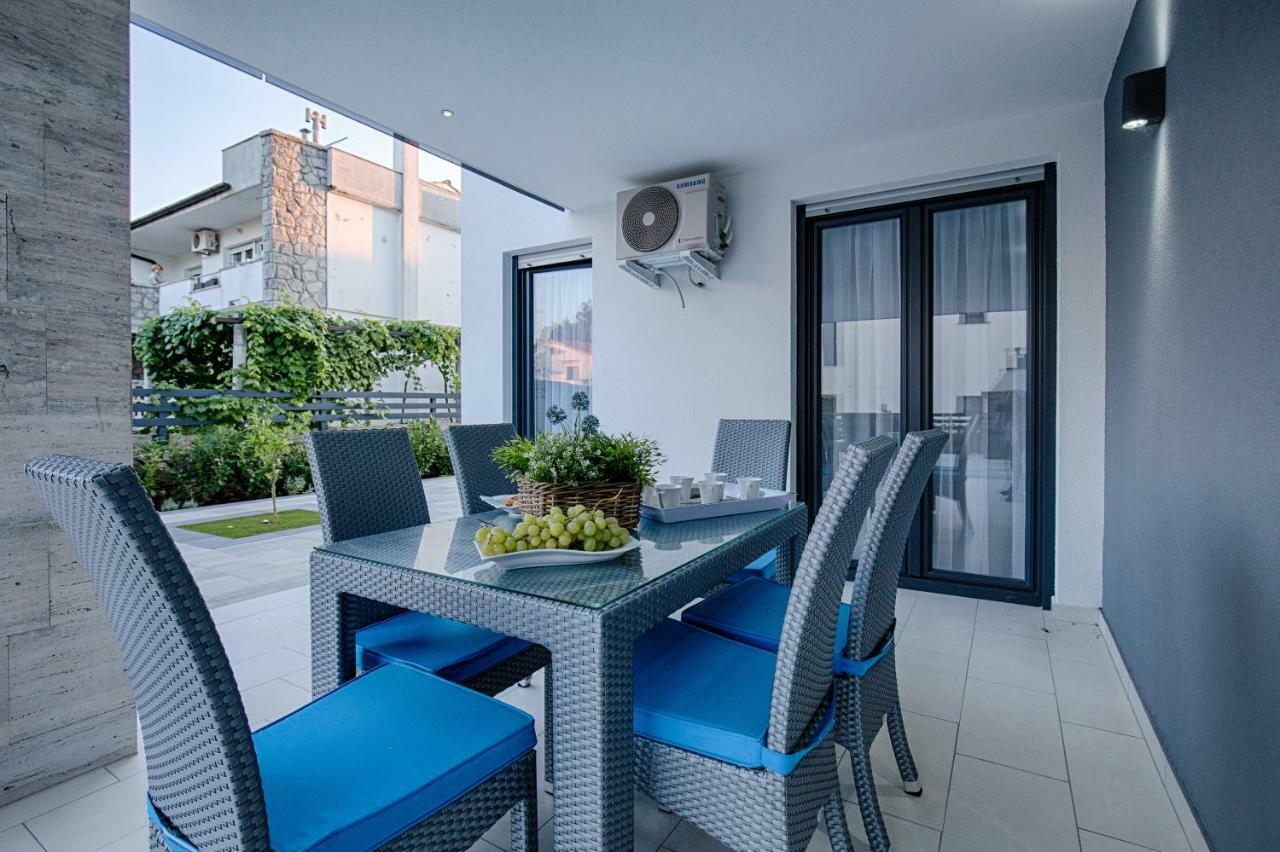 Deluxe New Apartments - Few Steps From The Beach - Luxury Holiday With Style - By Traveler Tourist Agency Krk คิร์ก ภายนอก รูปภาพ